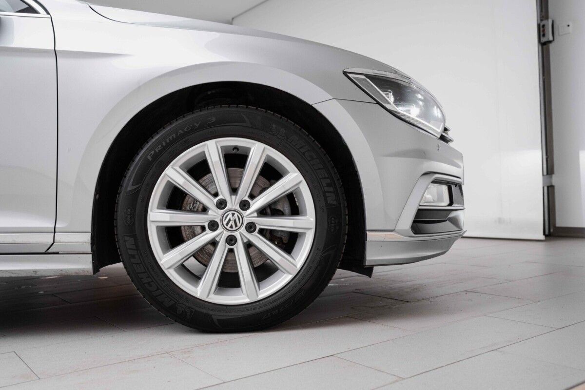 Volkswagen Passat R-Line 1.5 110kW