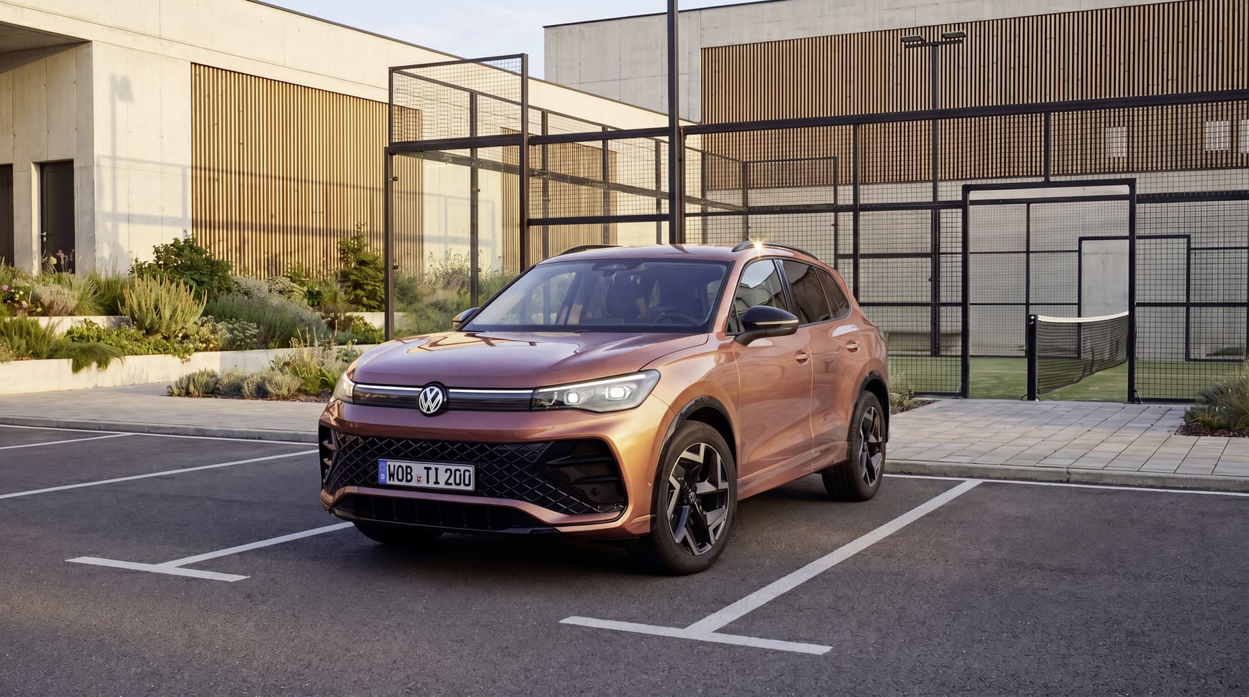 Volkswagen Tiguan bronzos spalvos